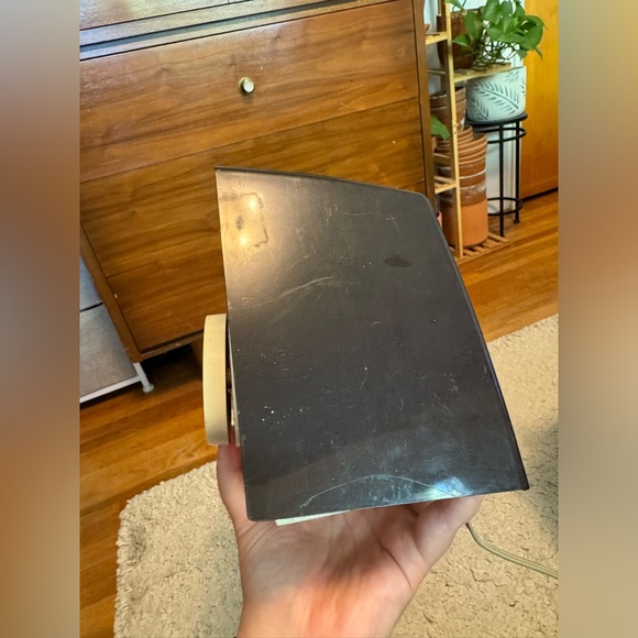 Vintage 1961 Silvertone Radio Model 2001 - Picture 8 of 11